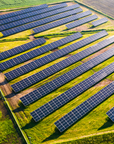 chistene na solarni paneli